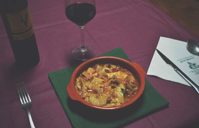 No puedes dejar de probar los gazpachos manchegos, un plato típico de Riópar y de toda la comunidad.